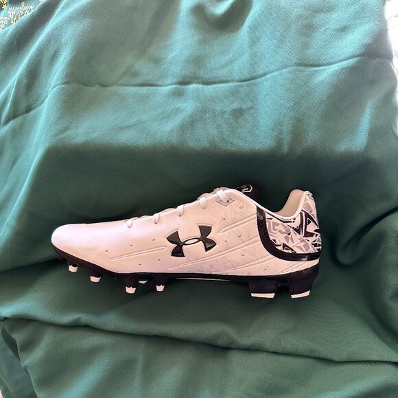 Under Armour Team Banshee Low MC Cleats - Picture 3 of 11